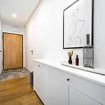 Grochowska Free Parking Apartment *