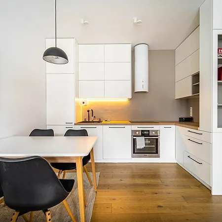 Grochowska Free Parking * Warszawa